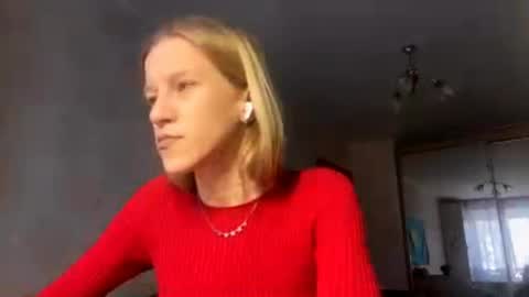 Snapshot of gladyswigg chatting on 04-04-26, 09:18 gladyswigg online show from 04-04-26, 09:18