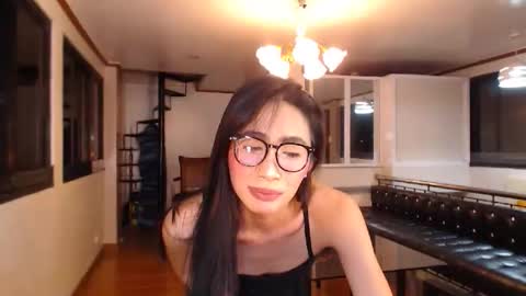 Snapshot of gleiahong chatting on 10-15-25, 12:27 gleiahong online show from 10-15-25, 12:27