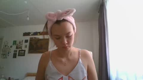 glitter_doll online show from 02-25-25, 08:58
