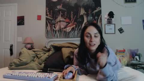 Snapshot of glitterspace chatting on 05-01-26, 03:44 anna online show from 05-01-26, 03:44