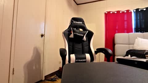 glomightyj online show from 02-08-26, 08:45