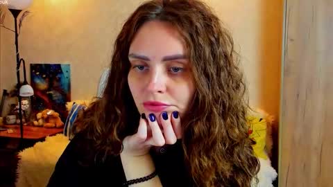 Gloria Wood online show from 10-22-25, 04:18