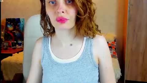 Snapshot of gloria_wood chatting on 06-30-26, 07:48 Gloria Wood online show from 06-30-26, 07:48