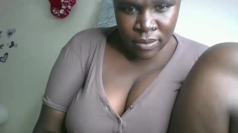 Snapshot of glorious_t chatting on 02-26-26, 11:04 glorious_t online show from 02-26-26, 11:04