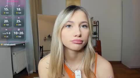 Snapshot of glossybabe_ chatting on 10-21-25, 07:31 Cherry online show from 10-21-25, 07:31