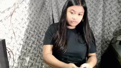 Snapshot of glossyrina chatting on 07-29-26, 10:46 Rina3 online show from 07-29-26, 10:46