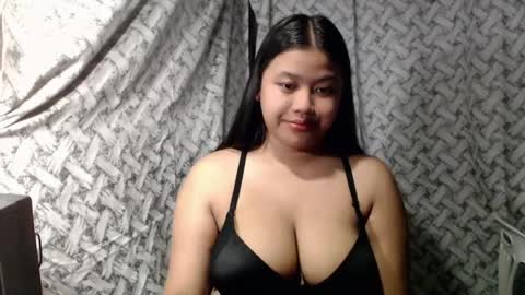 Snapshot of glossyrina chatting on 08-01-26, 11:53 Rina3 online show from 08-01-26, 11:53