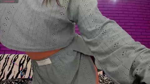 Mia online show from 11-02-25, 08:22