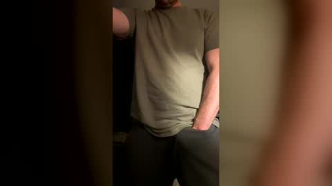 Snapshot of gman4269 chatting on 07-15-26, 01:33 gman4269 online show from 07-15-26, 01:33