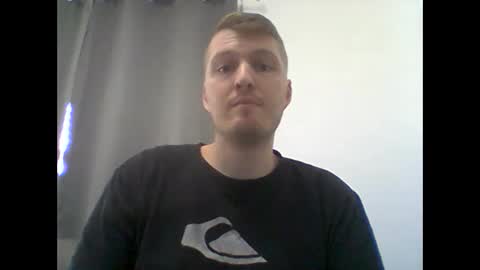Snapshot of gmonay1331 chatting on 09-22-25, 06:32 gmonay1331 online show from 09-22-25, 06:32
