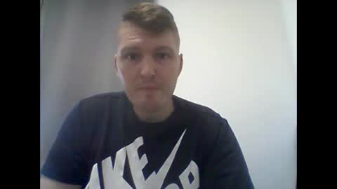 Snapshot of gmonay1331 chatting on 10-06-25, 10:29 gmonay1331 online show from 10-06-25, 10:29