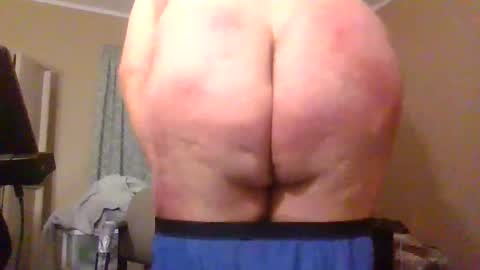 Snapshot of gobey33 chatting on 04-21-26, 12:34 IDKIDCIDGAF online show from 04-21-26, 12:34