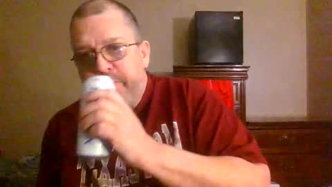 Snapshot of gobey33 chatting on 04-21-26, 01:42 IDKIDCIDGAF online show from 04-21-26, 01:42