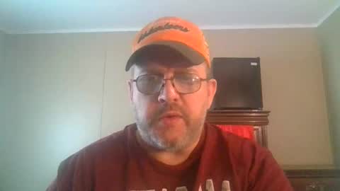 Snapshot of gobey33 chatting on 04-23-26, 05:48 IDKIDCIDGAF online show from 04-23-26, 05:48