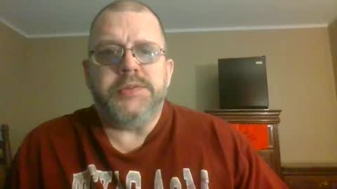 Snapshot of gobey33 chatting on 06-18-26, 12:22 IDKIDCIDGAF online show from 06-18-26, 12:22