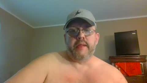 Snapshot of gobey33 chatting on 06-27-26, 04:23 IDKIDCIDGAF online show from 06-27-26, 04:23