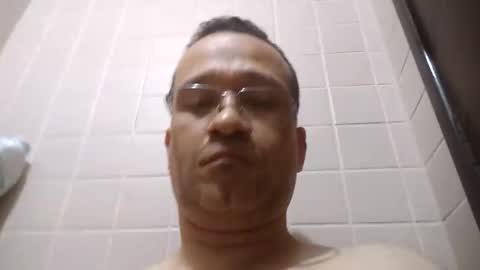 Snapshot of gocamtocam2000 chatting on 11-12-25, 05:08 gocamtocam2000 online show from 11-12-25, 05:08