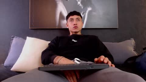 Snapshot of god_of_olympus1 chatting on 12-25-24, 06:41 steven online show from 12-25-24, 06:41