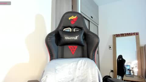 Snapshot of goddess_khaleesi chatting on 04-25-26, 11:35 Khaleesi online show from 04-25-26, 11:35