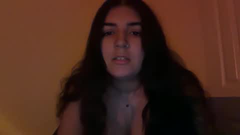 Snapshot of goddess_madii chatting on 10-22-25, 06:02 Madii online show from 10-22-25, 06:02