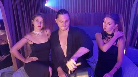   330 UTC2 girls   online show from 02-11-26, 05:12