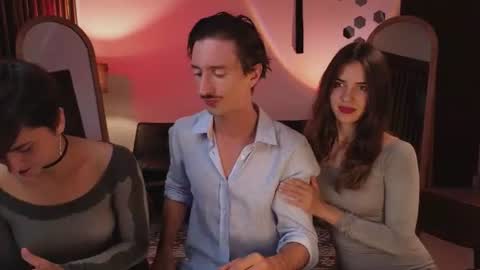 Snapshot of goddess_marylin chatting on 06-18-26, 03:18 330 UTC2 girls online show from 06-18-26, 03:18