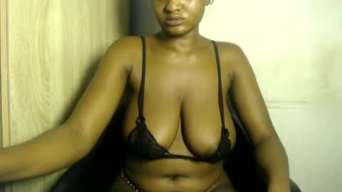 Snapshot of goddess_mellissa chatting on 07-08-26, 05:01 mellissa online show from 07-08-26, 05:01