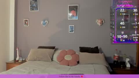Snapshot of goddess_of_the_moon chatting on 04-04-26, 07:11 Andreas Moon online show from 04-04-26, 07:11