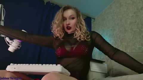 Snapshot of goddess_verdgyvi chatting on 03-17-26, 07:55 Verdgy online show from 03-17-26, 07:55