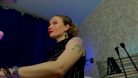 Snapshot of goddess_verdgyvi chatting on 04-17-26, 08:28 Verdgy online show from 04-17-26, 08:28