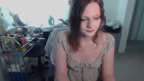 Snapshot of goddess_vertigo52 chatting on 06-12-26, 03:00 Goddess of Insanity online show from 06-12-26, 03:00