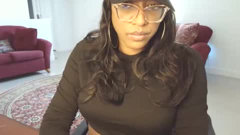 Snapshot of goddess_xandra_xquisite chatting on 04-23-26, 12:40 Xandra The Goddess online show from 04-23-26, 12:40