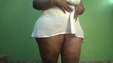 Snapshot of goddessebon chatting on 09-15-25, 08:14 shasha big online show from 09-15-25, 08:14