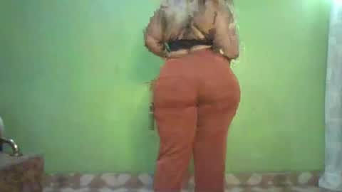 Snapshot of goddessebon chatting on 10-15-25, 08:36 shasha big online show from 10-15-25, 08:36