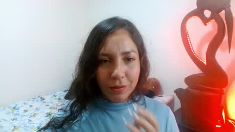 Snapshot of goddessnahi chatting on 12-11-24, 04:18 Naih Reyes online show from 12-11-24, 04:18