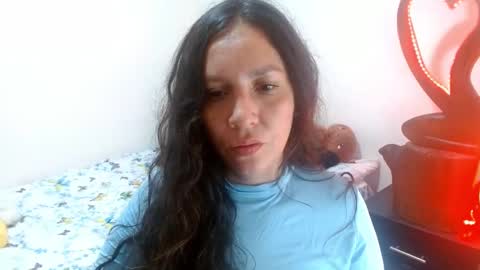 Snapshot of goddessnahi chatting on 12-11-24, 08:04 Naih Reyes online show from 12-11-24, 08:04