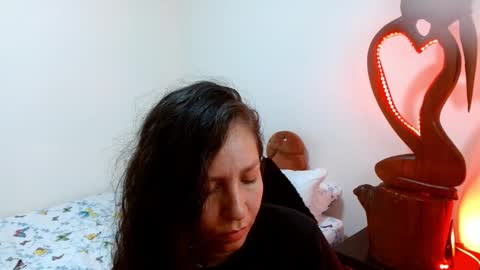 Snapshot of goddessnahi chatting on 12-23-24, 07:38 Naih Reyes online show from 12-23-24, 07:38