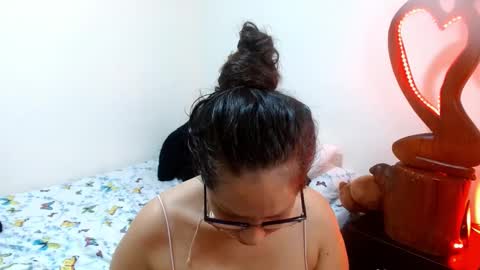 Snapshot of goddessnahi chatting on 12-24-24, 03:49 Naih Reyes online show from 12-24-24, 03:49