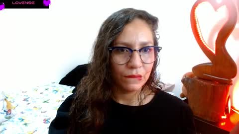 Snapshot of goddessnahi chatting on 12-28-24, 05:23 Naih Reyes online show from 12-28-24, 05:23