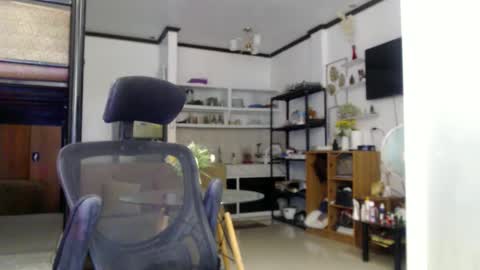 Eva online show from 01-17-25, 06:36