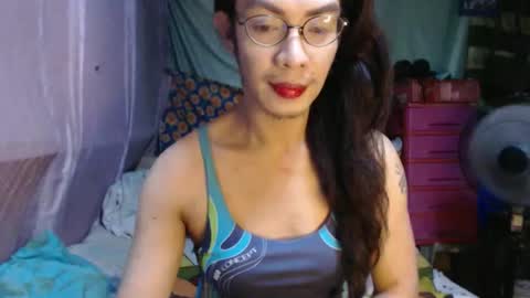 Snapshot of goddesssonyaxxx chatting on 09-10-25, 06:46 KENNY DOLL online show from 09-10-25, 06:46
