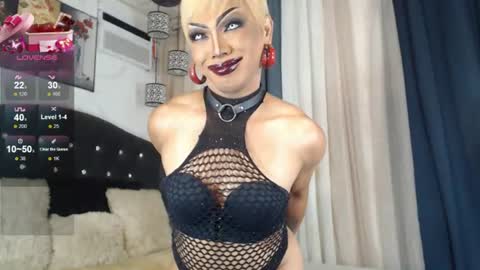 Snapshot of goddessxbeatrice chatting on 07-10-26, 09:39 call me BEA online show from 07-10-26, 09:39