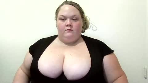 Snapshot of godessisabella chatting on 06-27-26, 02:05 godessisabella online show from 06-27-26, 02:05