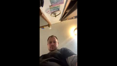 Snapshot of godgivenclimaxzz chatting on 02-01-25, 11:54 SirCumzalottt online show from 02-01-25, 11:54