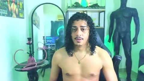 Snapshot of godiegogoxxx chatting on 06-11-26, 12:08 Diego online show from 06-11-26, 12:08