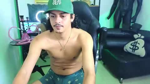 Snapshot of godiegogoxxx chatting on 06-13-26, 01:25 Diego online show from 06-13-26, 01:25