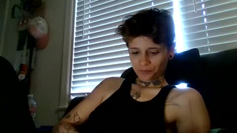 L online show from 03-12-25, 09:35