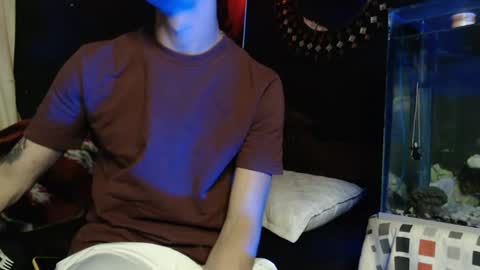 Snapshot of godly_huan chatting on 06-21-26, 05:10 HUAN online show from 06-21-26, 05:10
