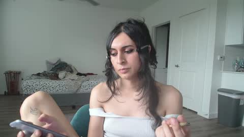 Snapshot of godstar666 chatting on 05-08-26, 12:05 Godstar666 online show from 05-08-26, 12:05