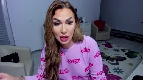 Nicole.. online show from 02-10-25, 04:30